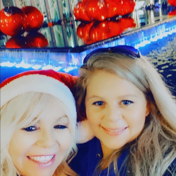 Meet your Posher, Courtney - Picture 10 of 16